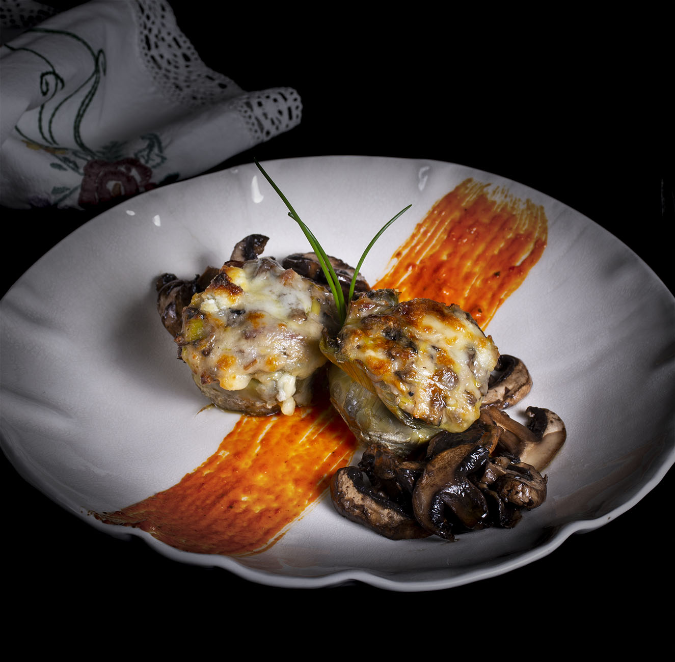 Alcachofas rellenas de champiñones y jamon
