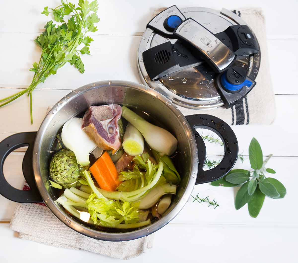 Caldo de pollo casero