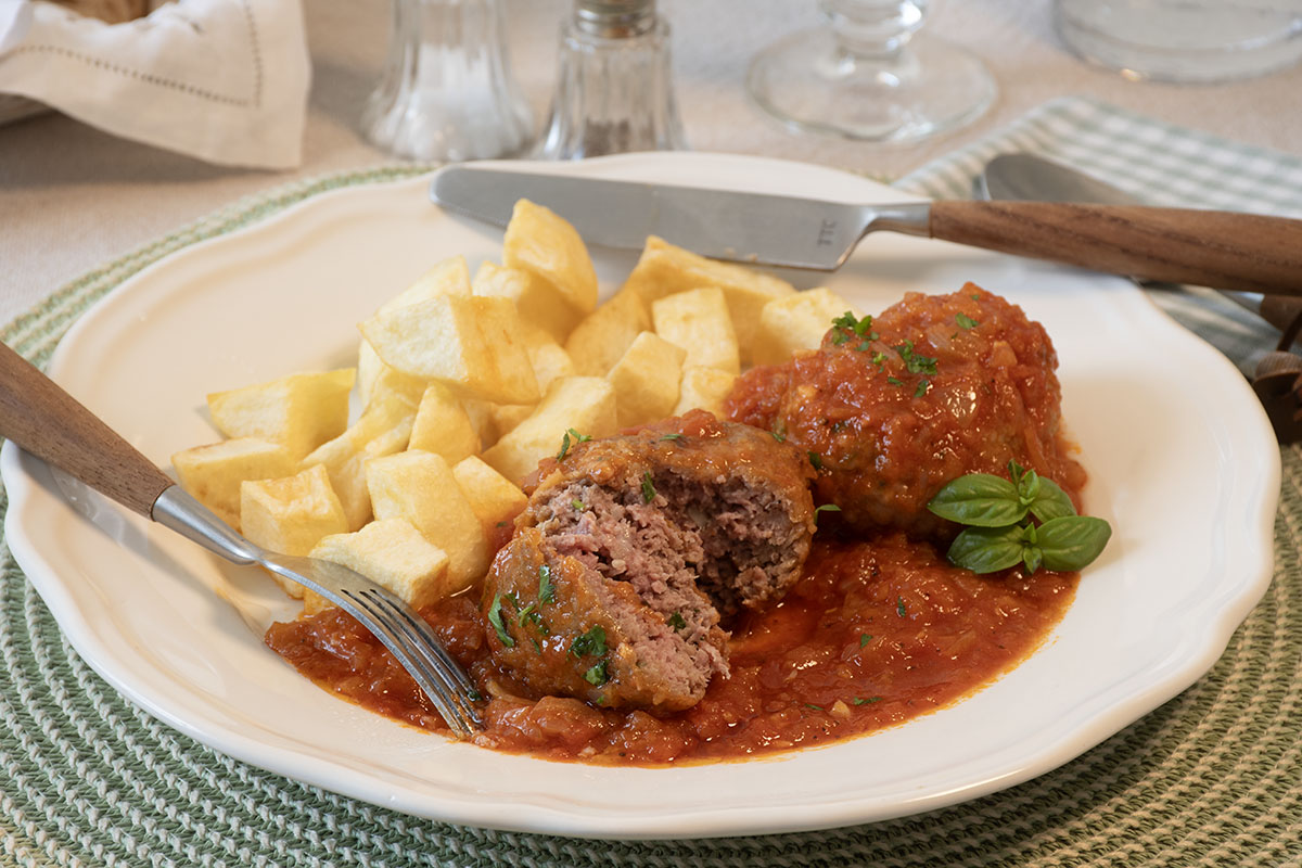 filetes rusos en salsa de tomate casera