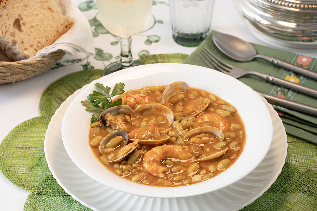 Verdinas con almejas y gambones