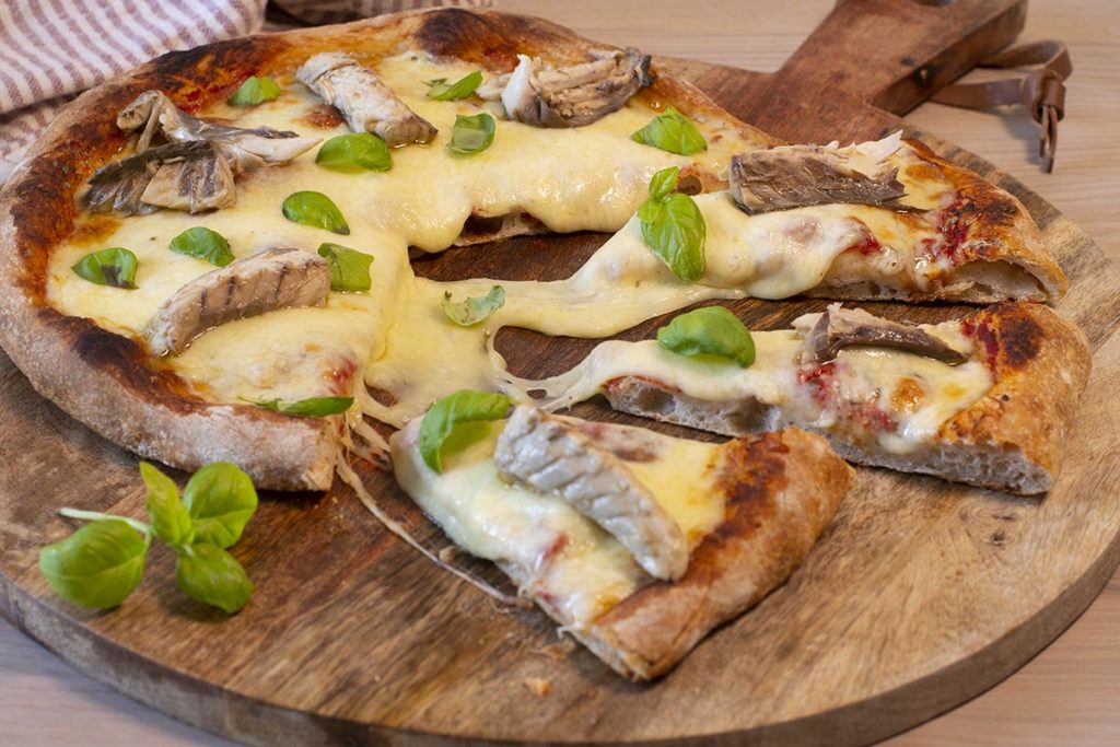 Pizza con CABALLA (conserva casera) y fermentación en frío. MM - La