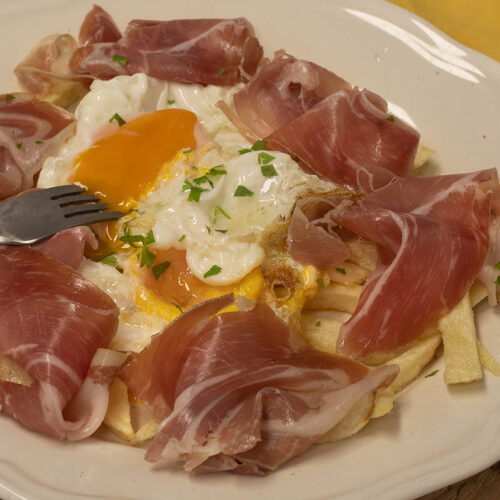 HUEVOS ROTOS CON JAMON