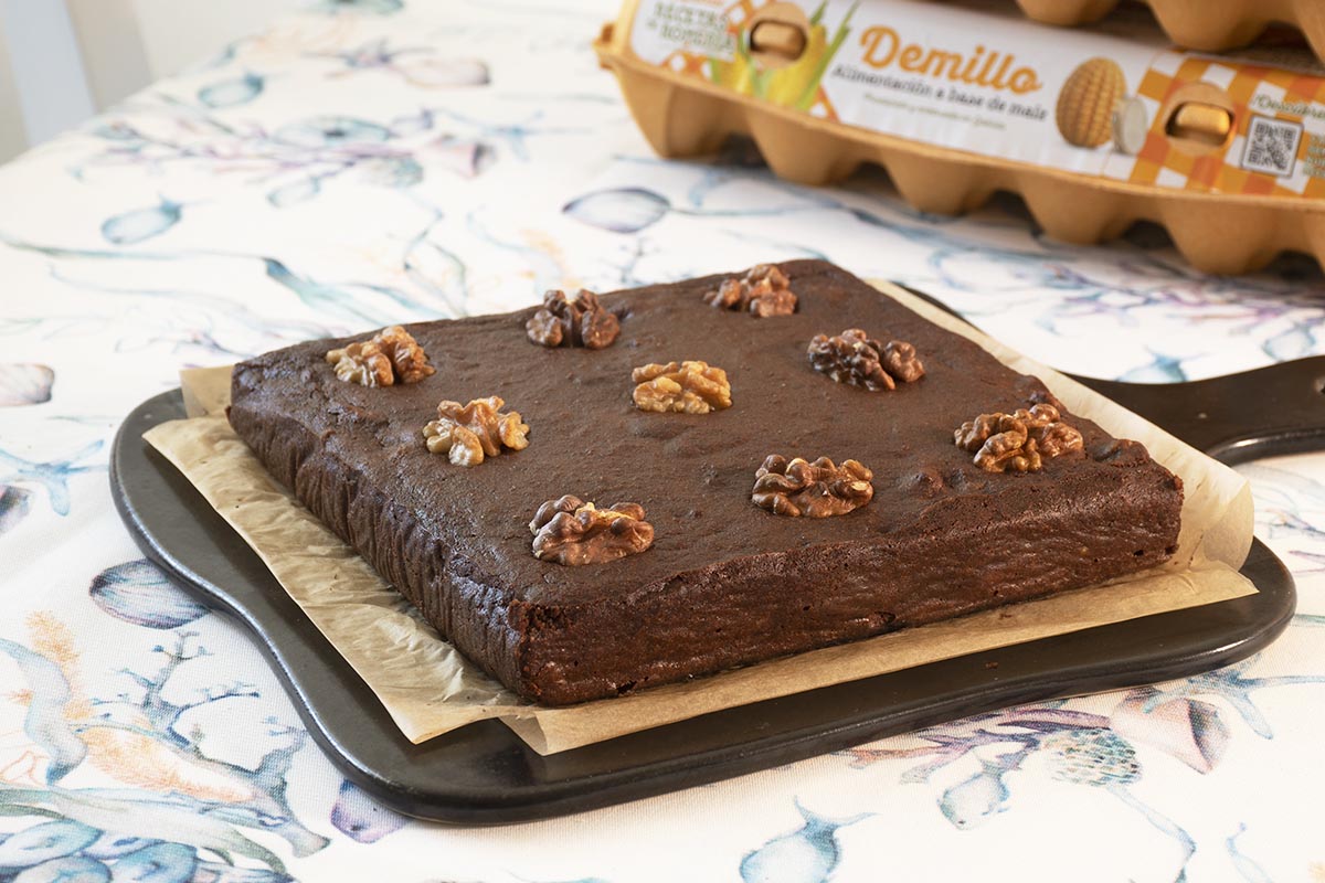 Brownie de chocolate con nueces. S/AZÚCAR AÑADIDO. En FREIDORA - La Cocina  de Frabisa La Cocina de Frabisa