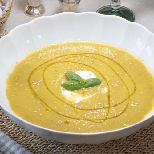crema de calabacin y cogollos de lechuga
