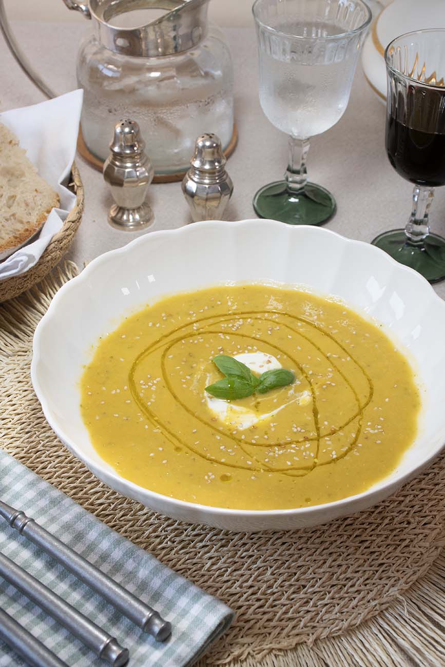 crema de calabacin y cogollos de lechuga