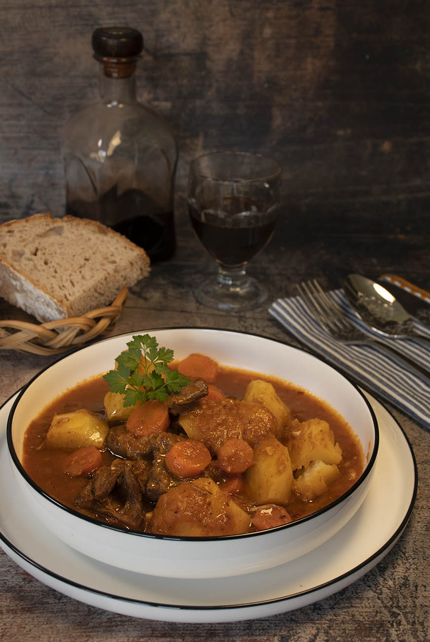 Guiso de ternera. LA RECETA DE MI MADRE - La Cocina de Frabisa La Cocina de  Frabisa