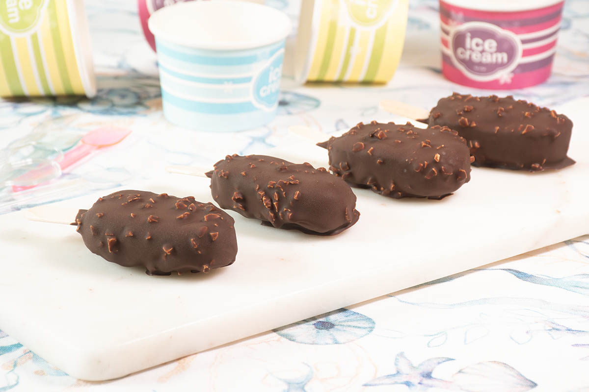 Polos con chocolate y almendras