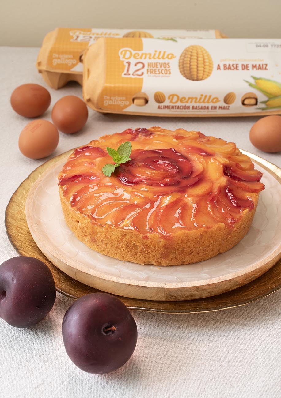 bizcocho de ricotta y ciruelas rojas