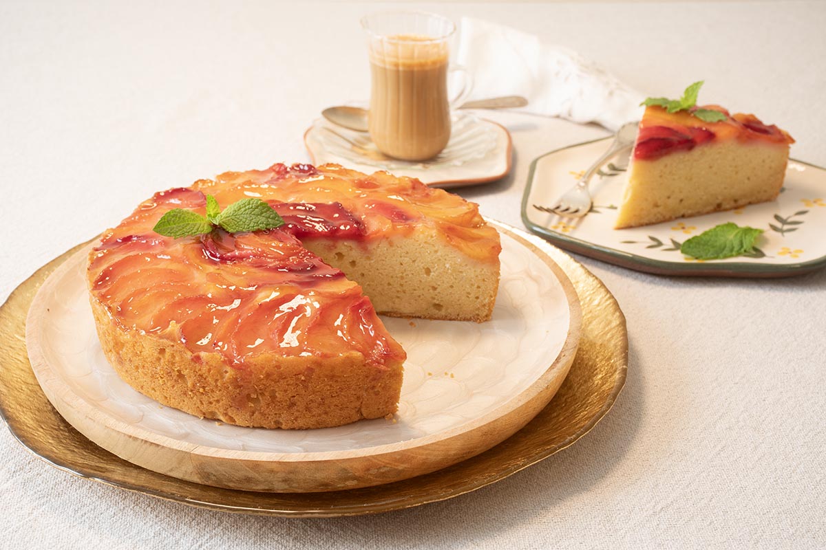 bizcocho de ricotta y ciruelas rojas