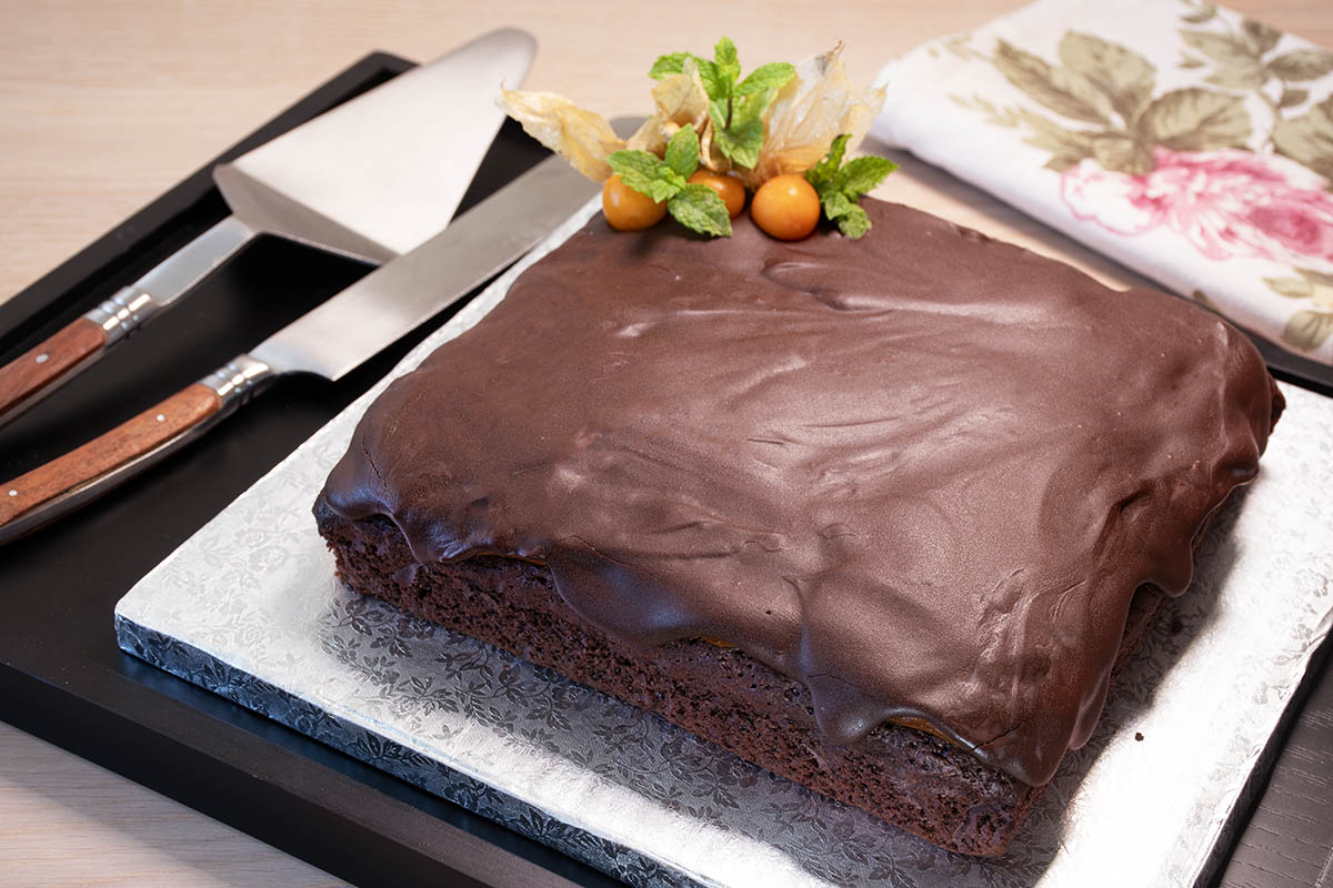 TARTA ESTILO SACHER CON DULCE DE LECHE