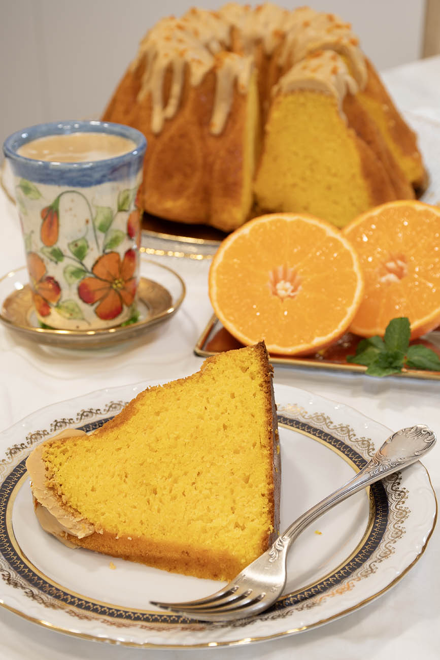 Bundt cake de mandarina y calabaza, jugoso y lleno de aroma