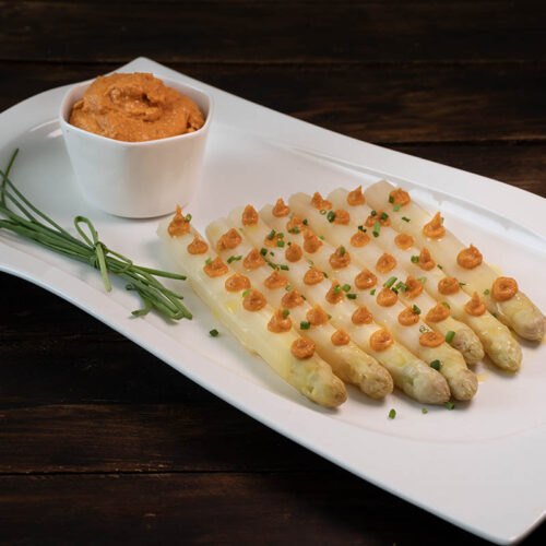 ESPARRAGOS CON SALSA ROMESCO