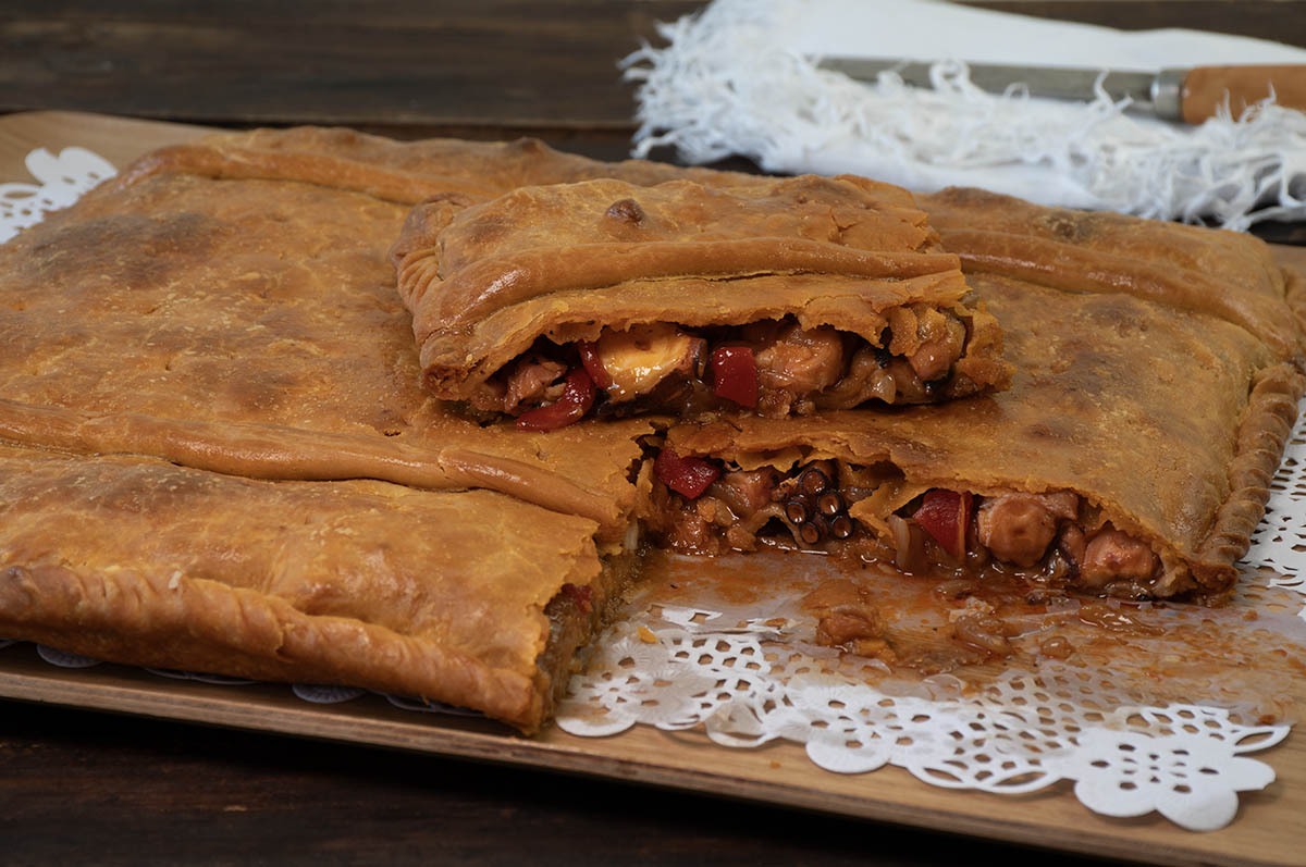 Empanada gallega de pulpo